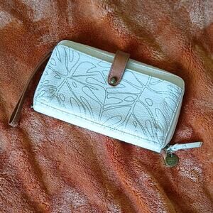 The Sak Smartphone Wallet Leather Palm Print